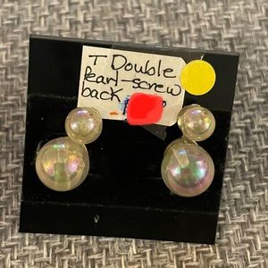 Vintage double Pearl screwback earring